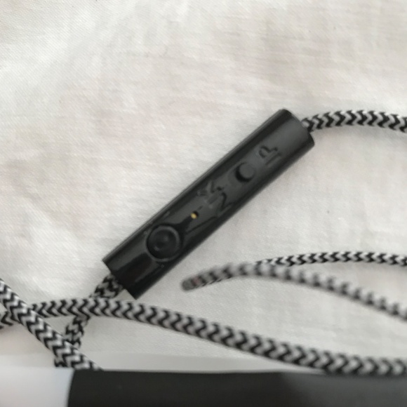 Shini Music Earphones Red Black Audio Jack - Picture 5 of 5